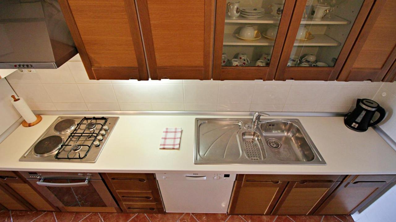 Apartment Ora 奥米什 外观 照片