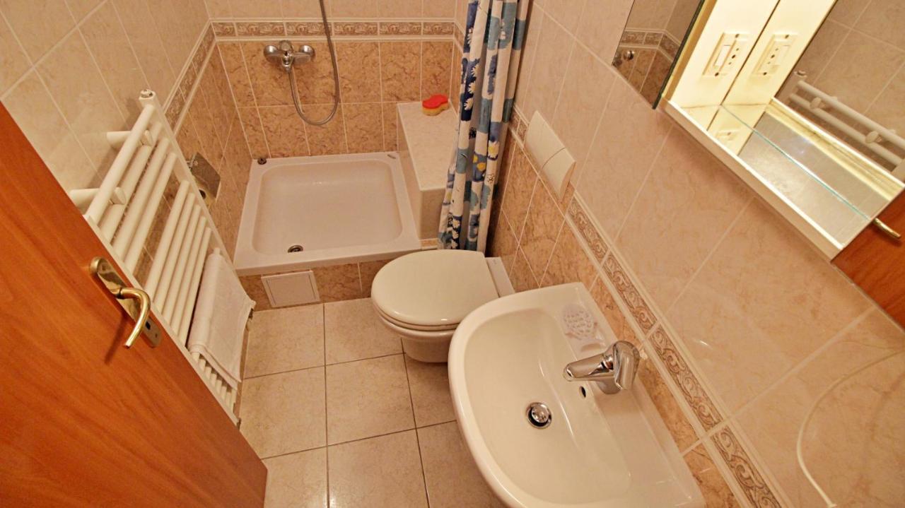 Apartment Ora 奥米什 外观 照片