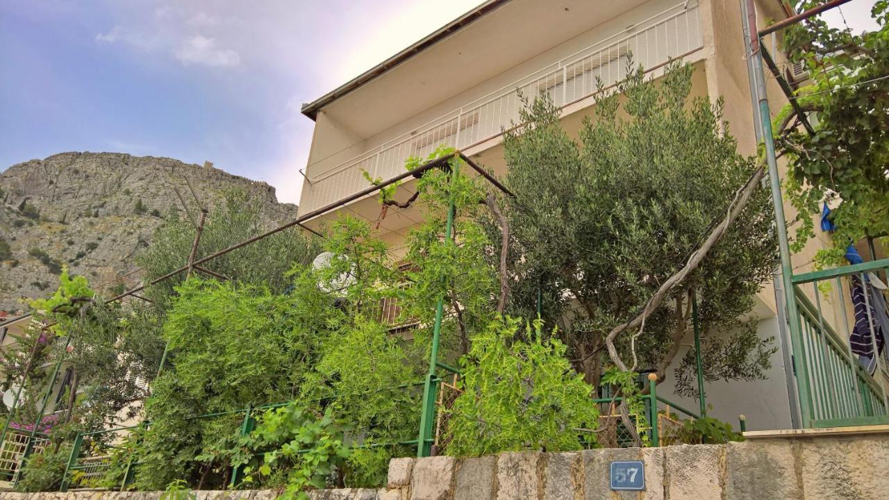 Apartment Ora 奥米什 外观 照片
