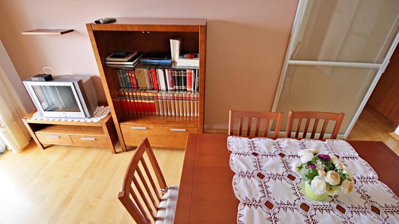 Apartment Ora 奥米什 外观 照片