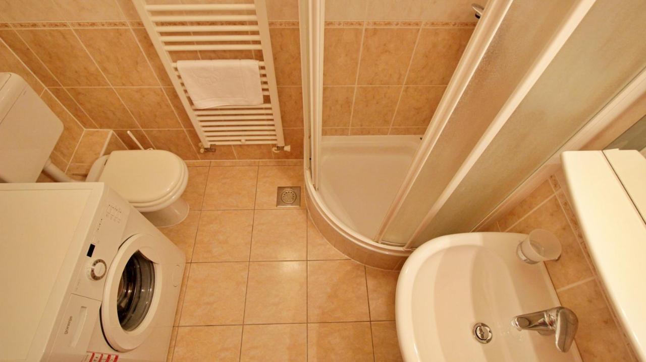 Apartment Ora 奥米什 外观 照片