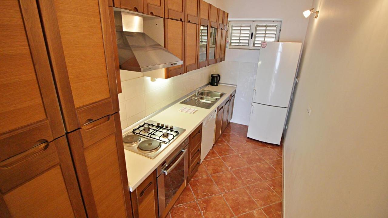 Apartment Ora 奥米什 外观 照片
